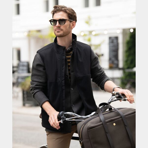 Highland - Fashionable yoke fleece vest Thumbnail