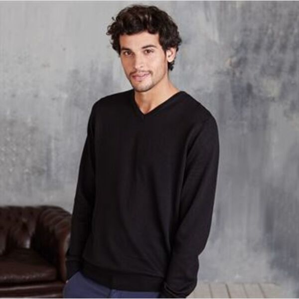 Men's V-neck jumper Thumbnail