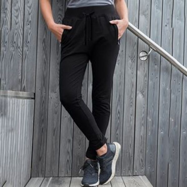 Girlie tapered track pant Thumbnail